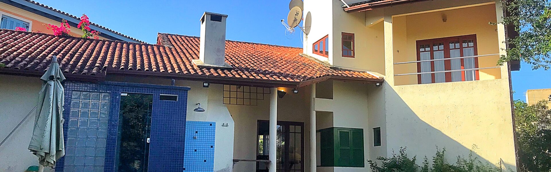 Locação de casas em condomínio fechado em Florianópolis